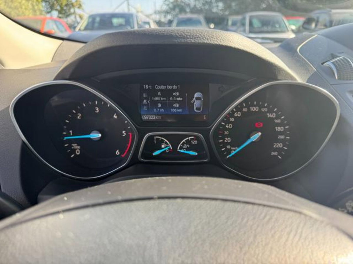 Ford Kuga 1.5 EcoBlue 120 CV 2WD ST-Line (7)