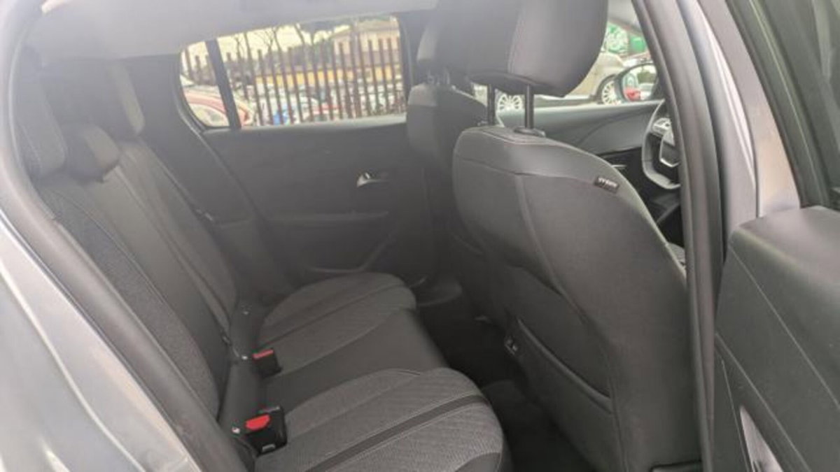 Peugeot 208 50 kWh Allure (14)