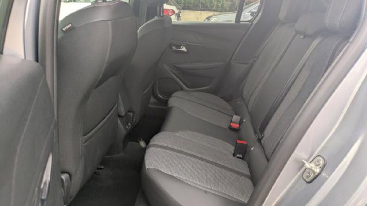 Peugeot 208 50 kWh Allure (15)