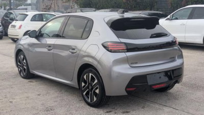 Peugeot 208 50 kWh Allure (4)