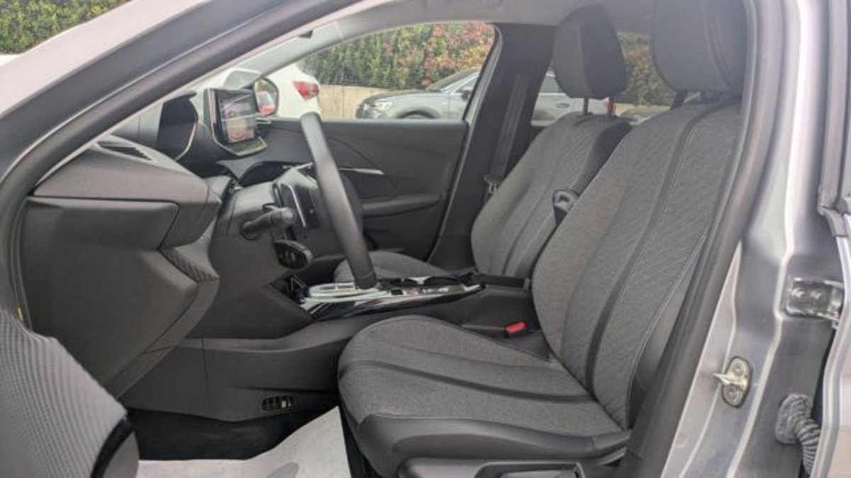 Peugeot 208 50 kWh Allure (5)