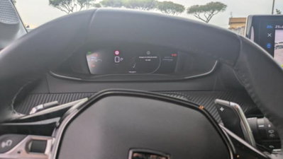 Peugeot 208 50 kWh Allure (6)