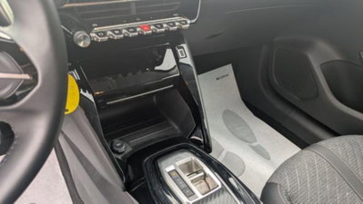 Peugeot 208 50 kWh Allure (8)