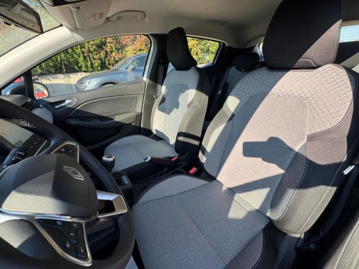 Renault Clio Blue dCi 100 CV 5 porte Evolution (9)