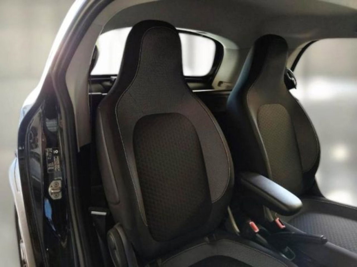 smart Fortwo EQ Passion Nightsky (11)