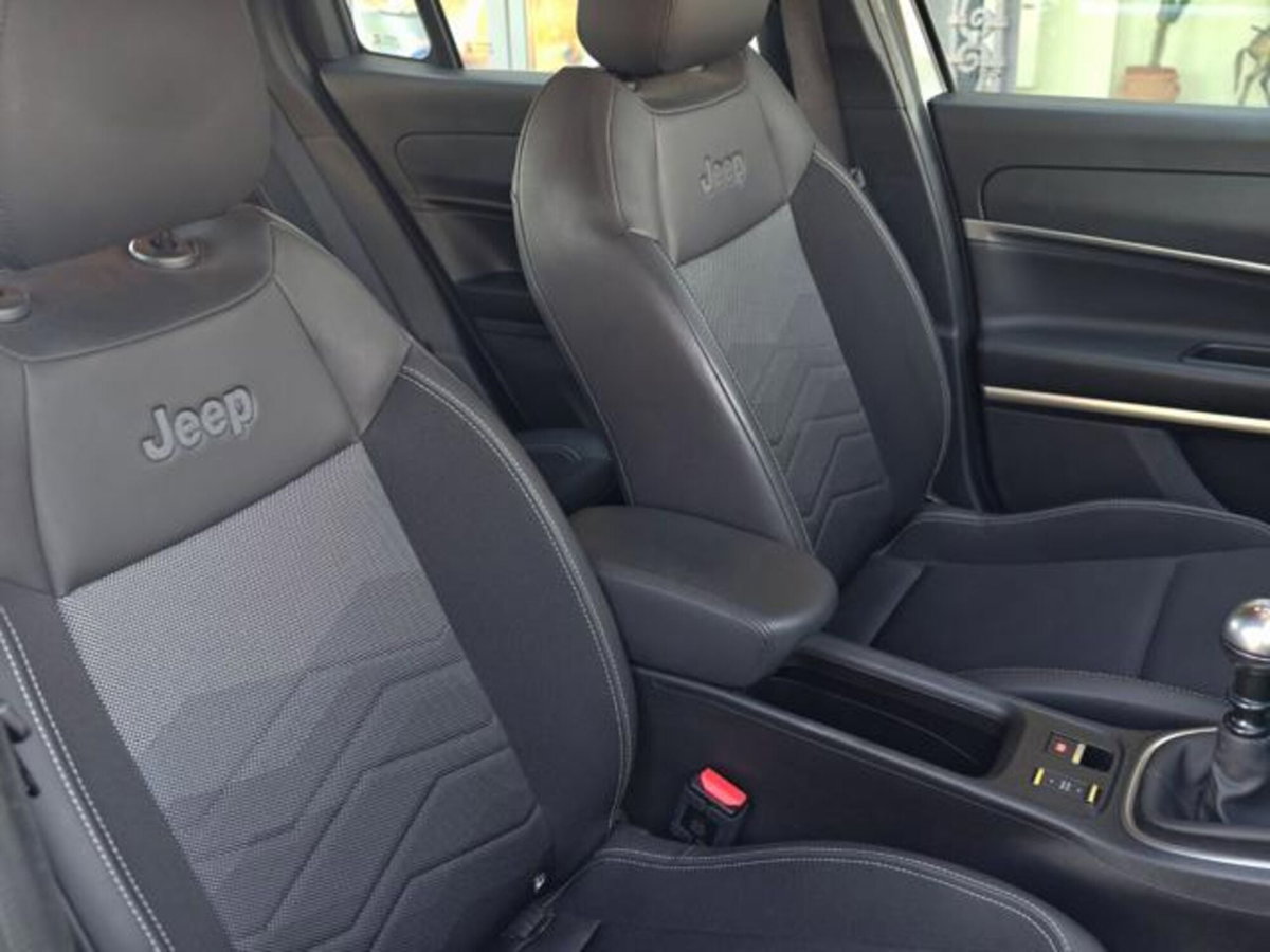 Jeep Avenger 1.2 turbo Altitude fwd 100cv (10)