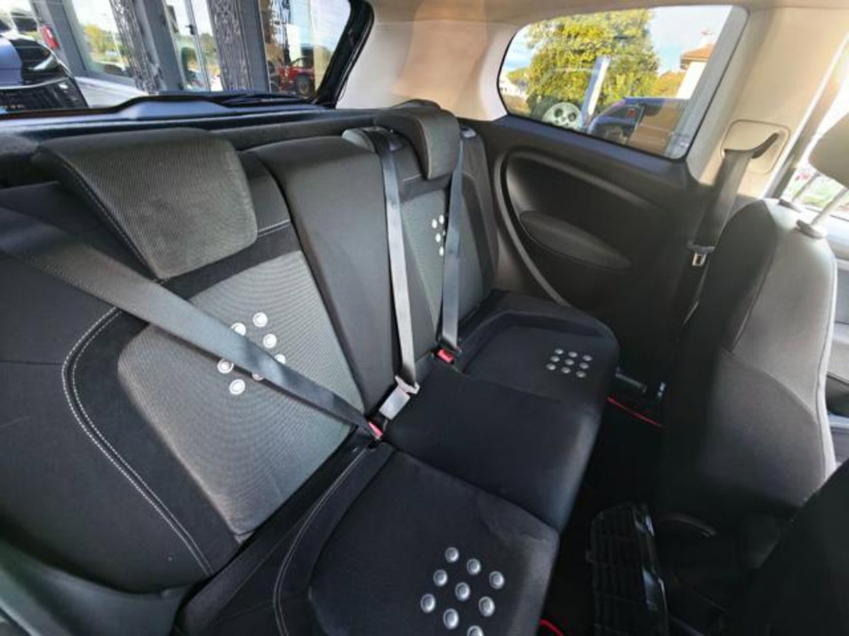 Fiat Grande Punto 1.4 T-Jet 16V 3 porte Sport (14)