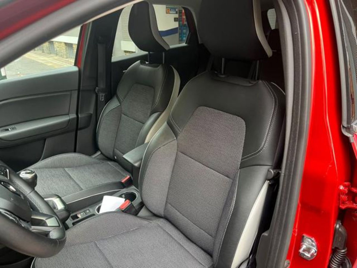 Renault Captur TCe 90 CV Intens (12)