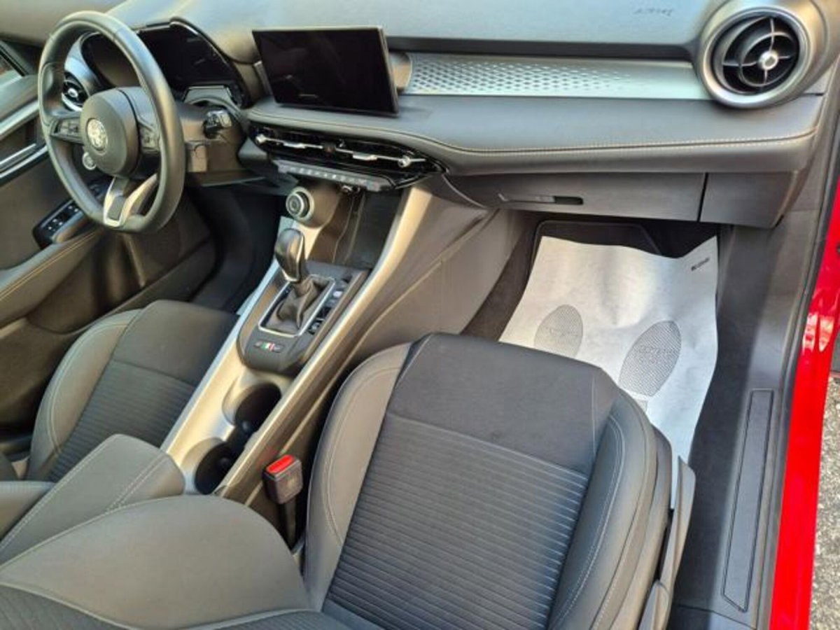 Alfa Romeo Tonale 1.6 Sprint 130cv tct6 (12)
