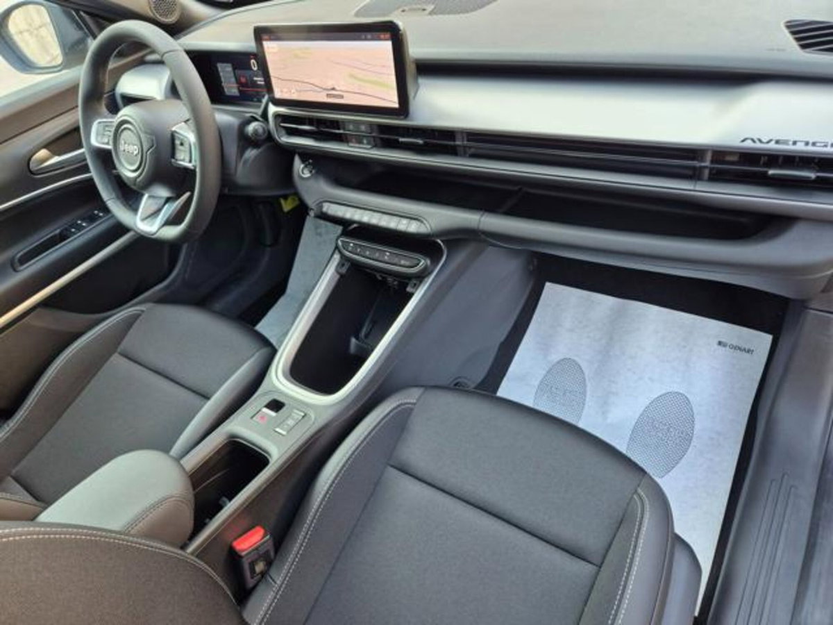 Jeep Avenger 1.2 turbo Summit fwd 100cv (13)