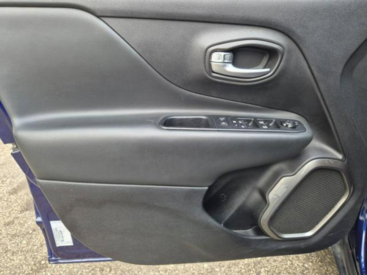 Jeep Renegade 1.6 Mjt 120 CV Limited (12)