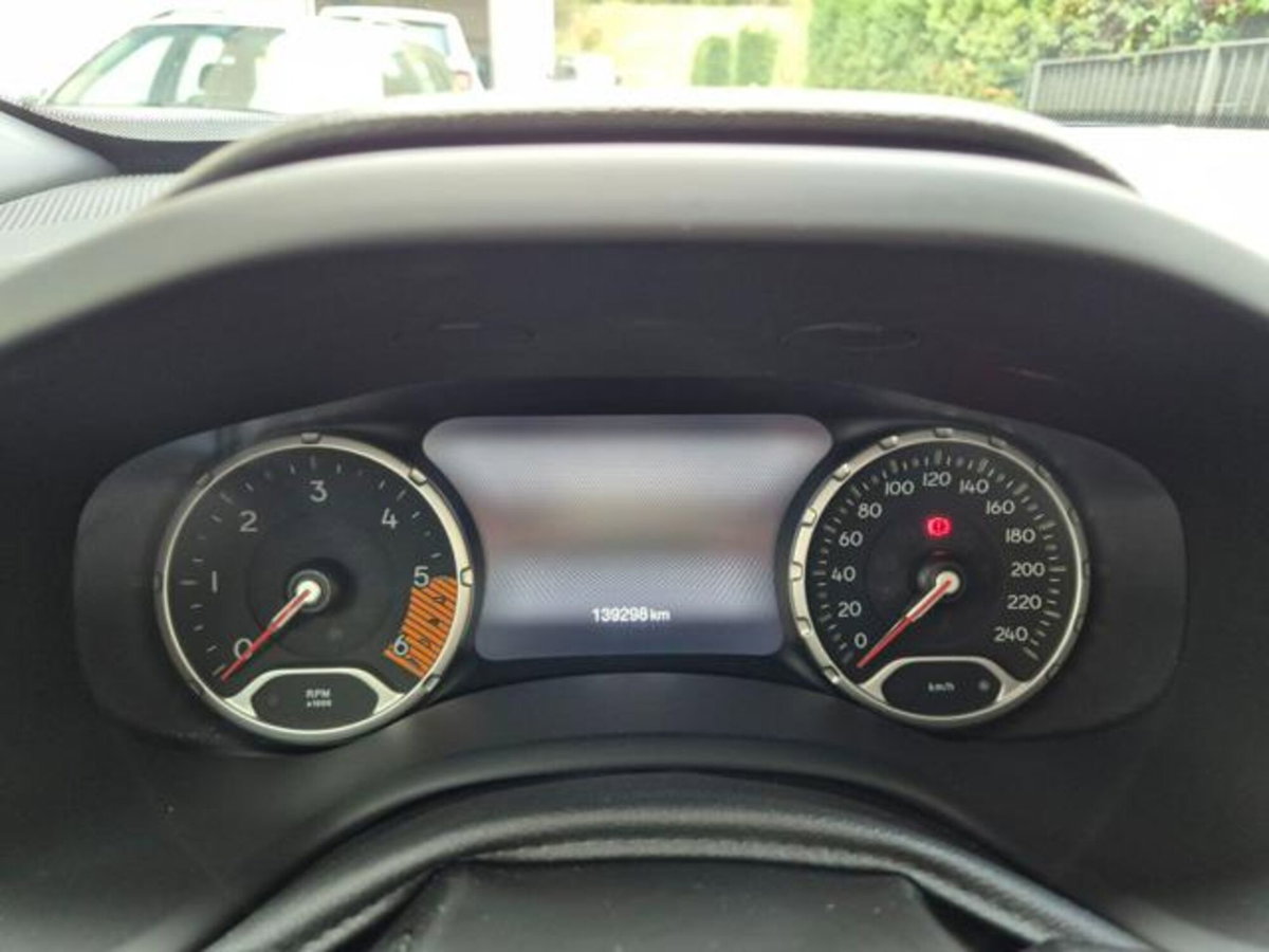 Jeep Renegade 1.6 Mjt 120 CV Limited (19)