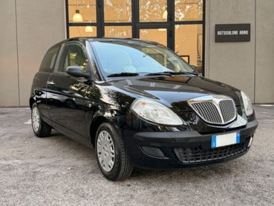 Lancia Ypsilon Oro 100