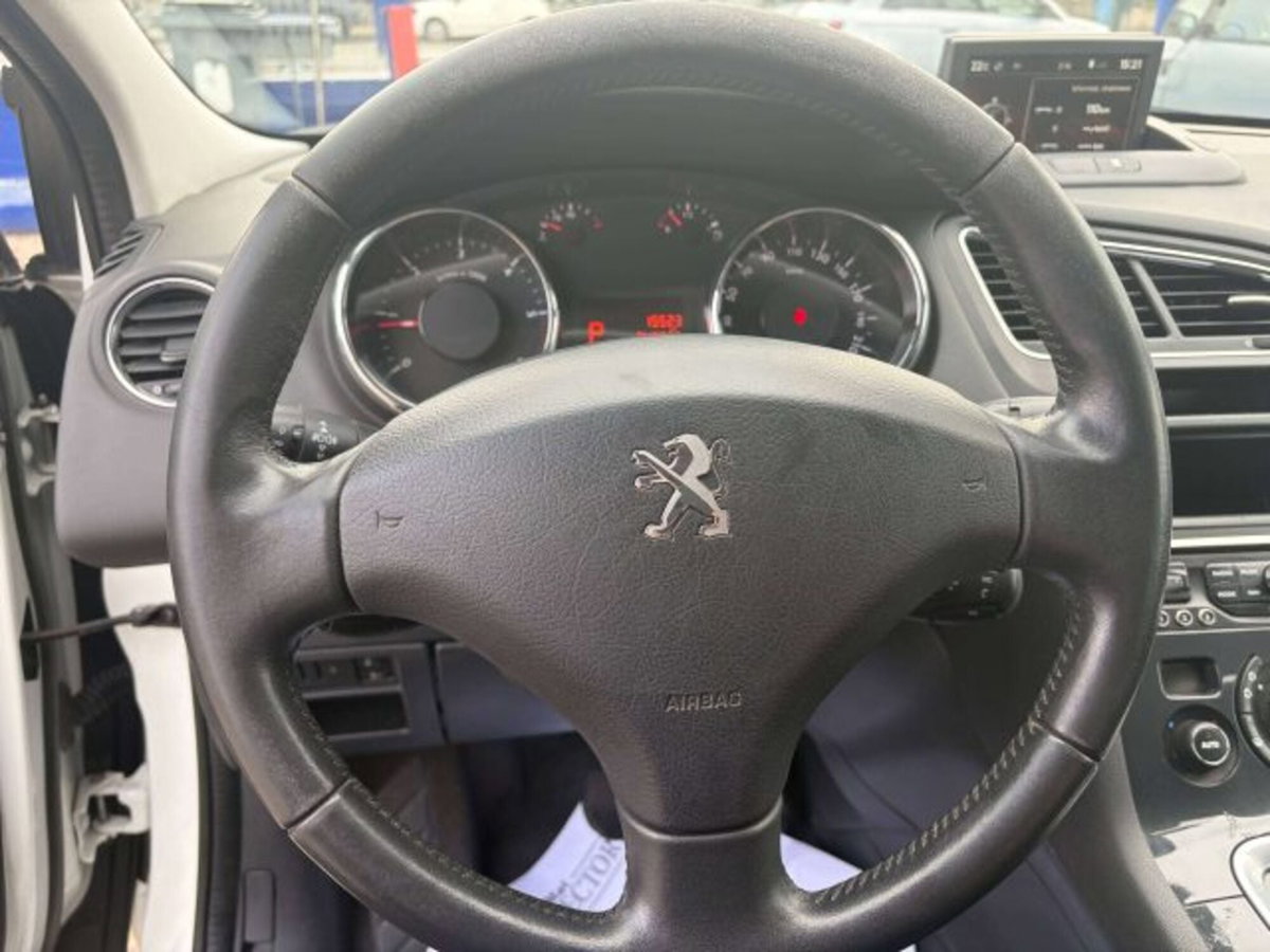 Peugeot 5008 2.0 HDi 163CV aut. Business (11)