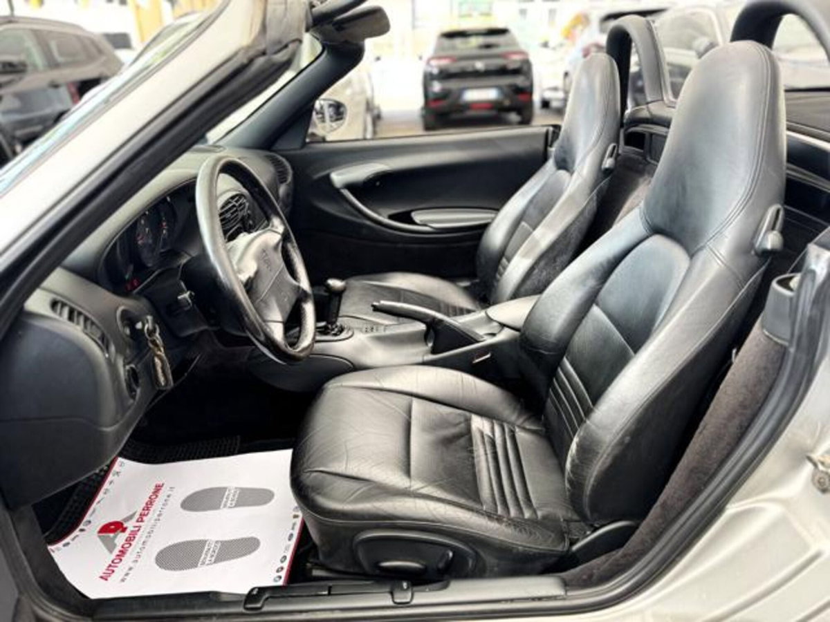 Porsche Boxster 2.5i 24V cat (8)