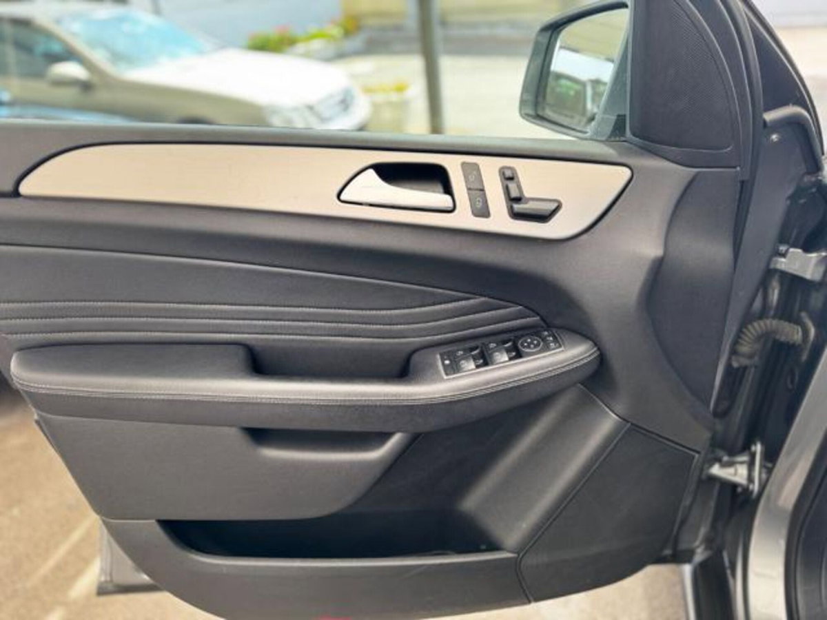 Mercedes-Benz Classe ML 250 BlueTEC 4Matic Sport (17)