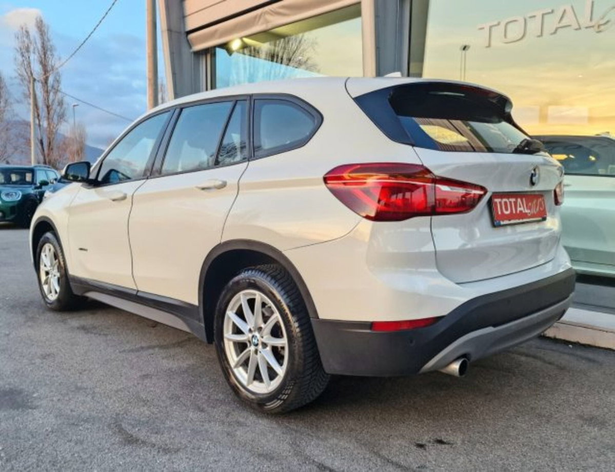 BMW X1 xDrive18d Business Advantage (5)