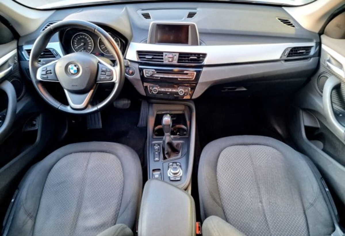 BMW X1 xDrive18d Business Advantage (9)