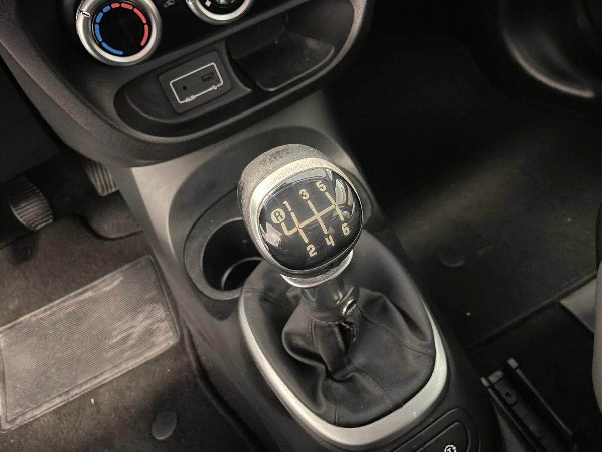 Fiat 500L 1.6 Multijet 105 CV Trekking (11)