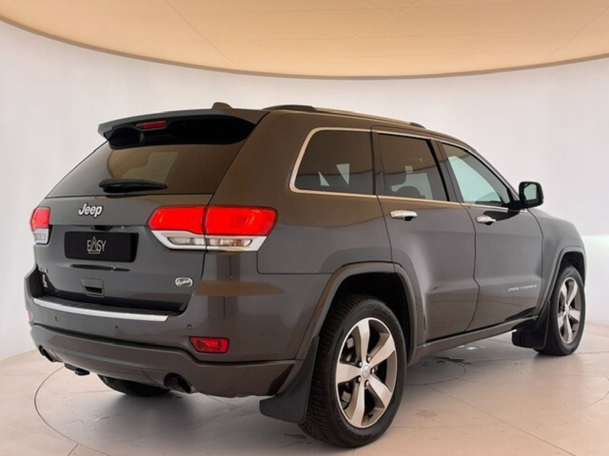 Jeep Grand Cherokee 3.0 V6 CRD 250 CV Multijet II Overland (5)