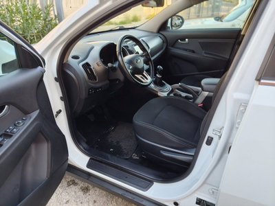 Kia Sportage 1.7 CRDI VGT 2WD Class (8)