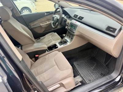 Volkswagen Passat Variant 2.0 TDI DPF Comfortline (6)