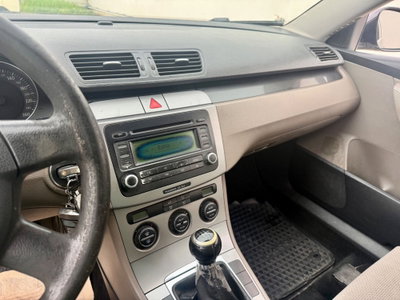 Volkswagen Passat Variant 2.0 TDI DPF Comfortline (9)