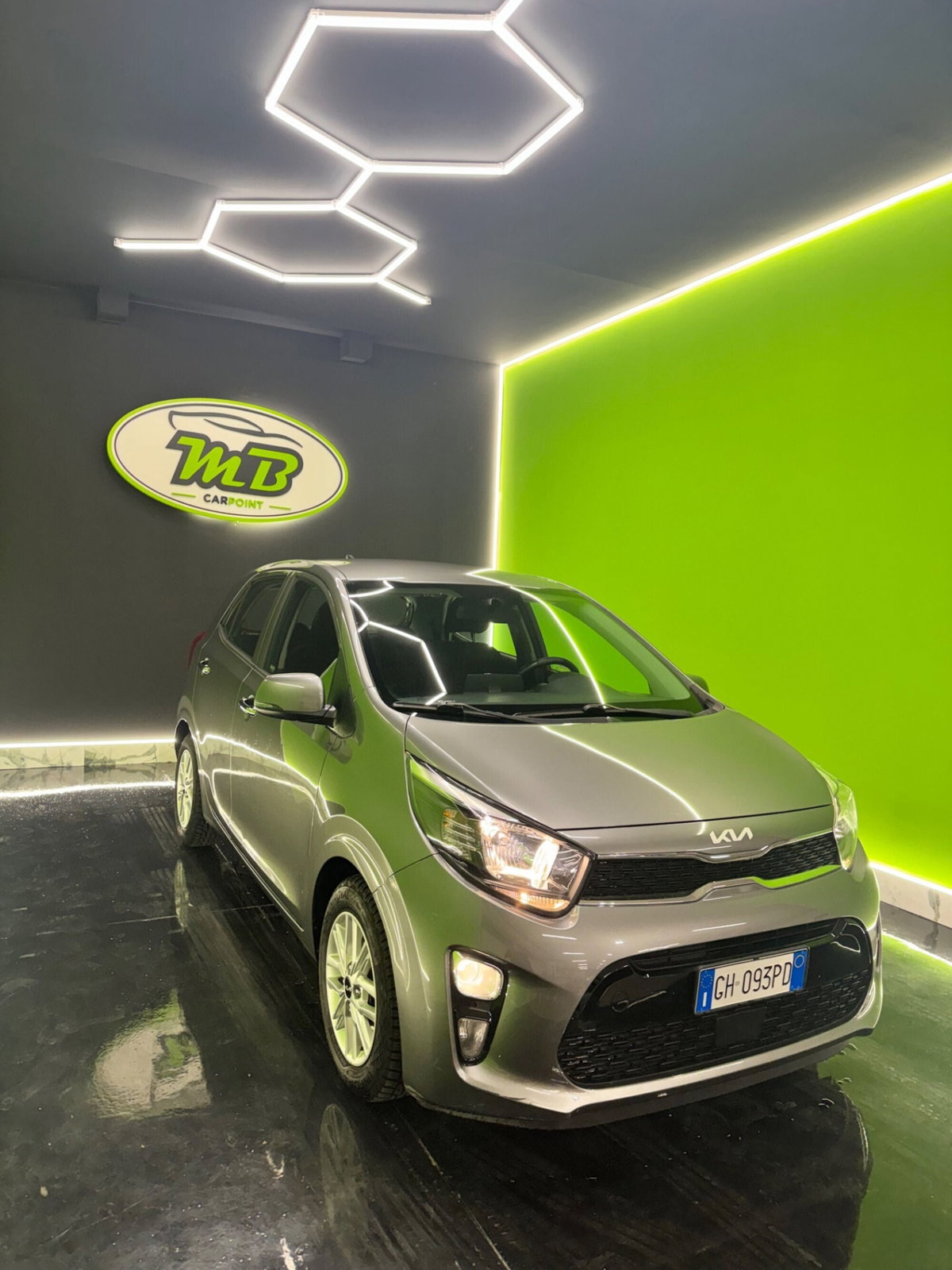 Kia Picanto 1.0 12V 5 porte X Line (2)