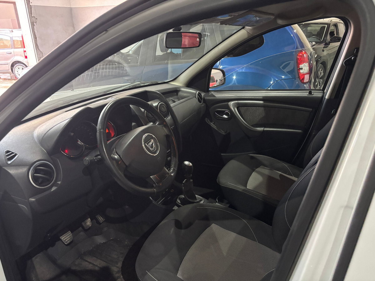 Dacia Duster 1.5 dCi 110CV 4x2 Lauréate (4)