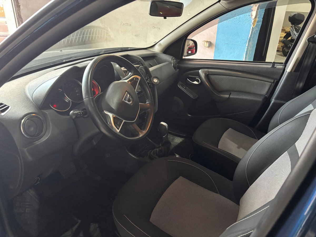 Dacia Duster 1.5 dCi 110CV Start&Stop 4x2 Lauréate (4)