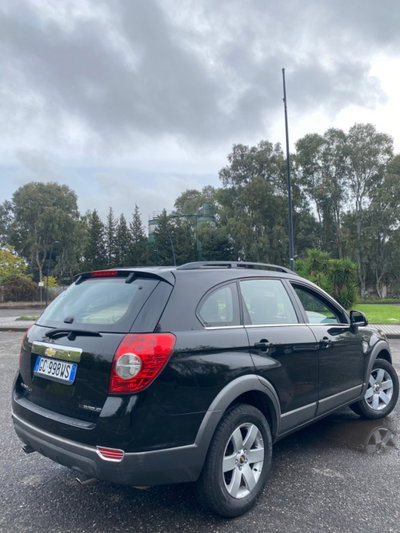 Chevrolet Captiva 2.4 LS (4)