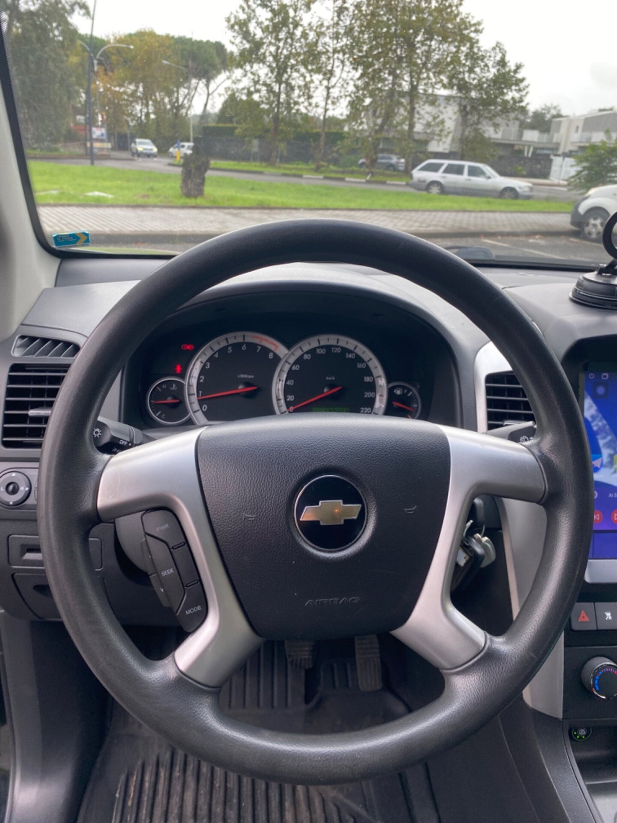 Chevrolet Captiva 2.4 LS (8)