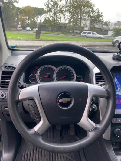 Chevrolet Captiva 2.4 LS (8)