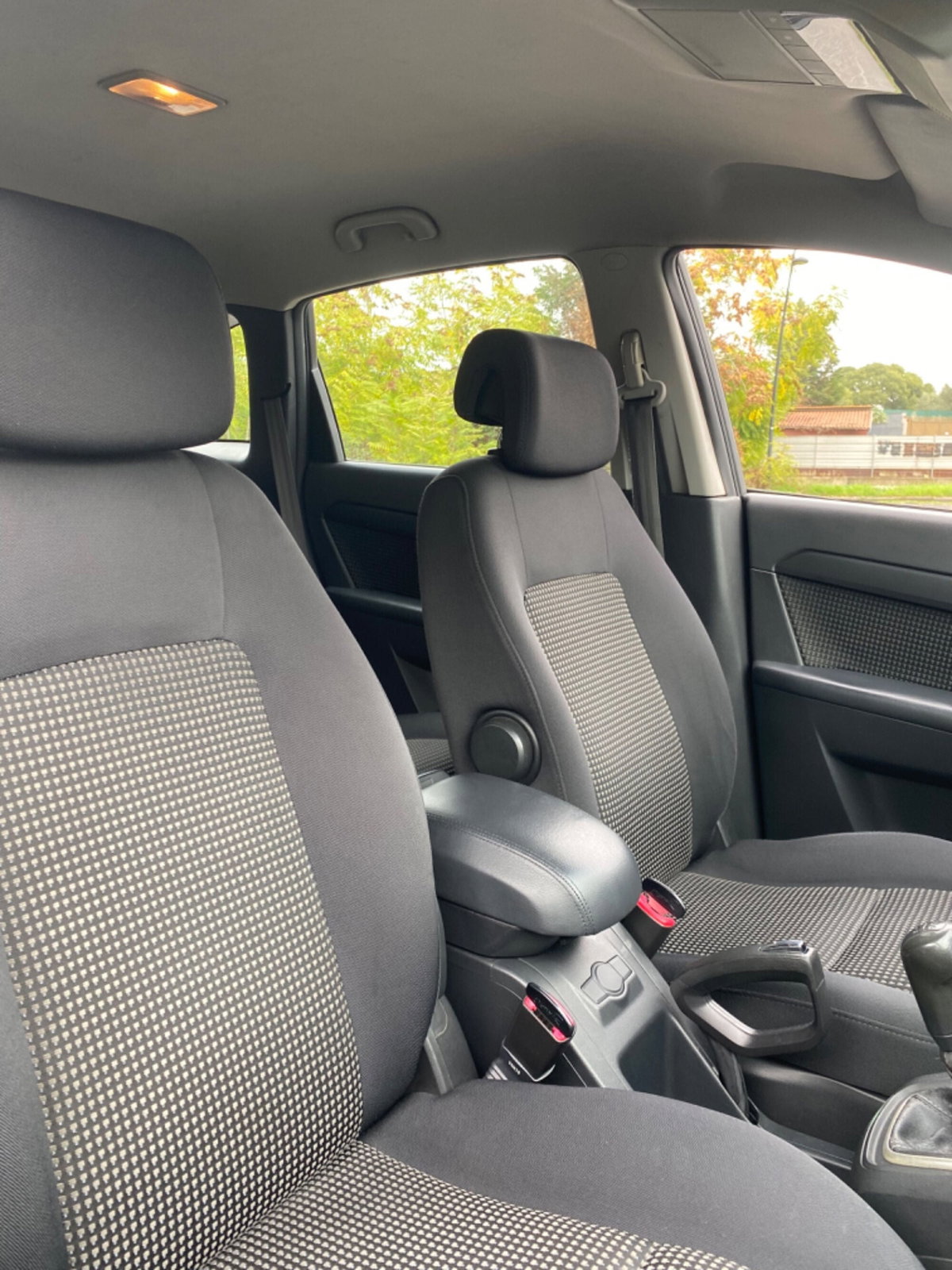 Chevrolet Captiva 2.4 LS (9)