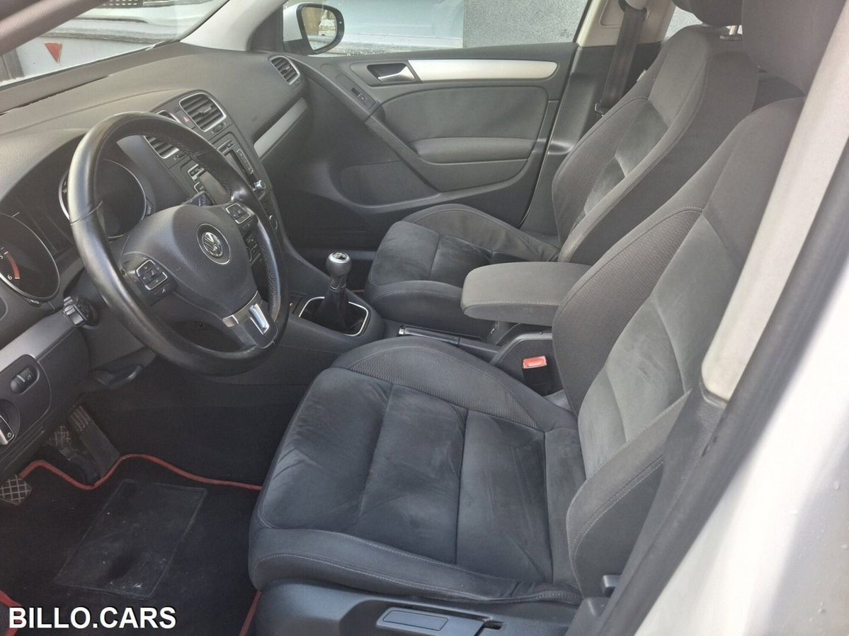 Volkswagen Golf 1.6 TDI DPF 5p. Highline (7)