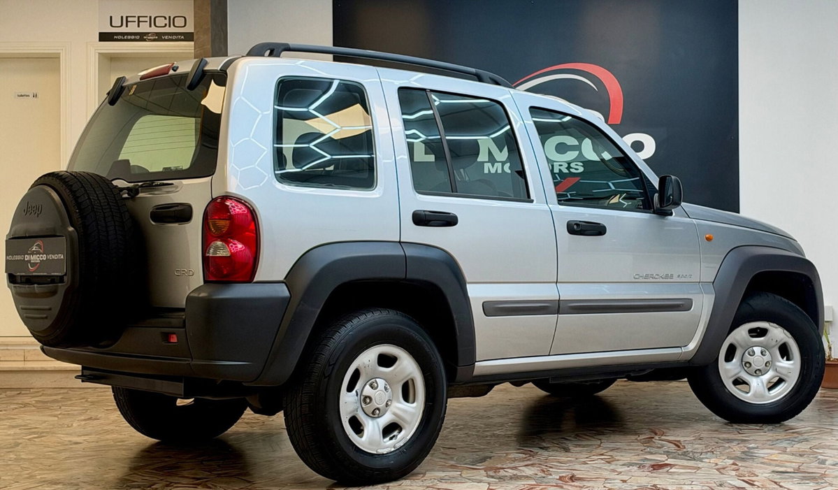 Jeep Cherokee 2.5 CRD Sport (5)