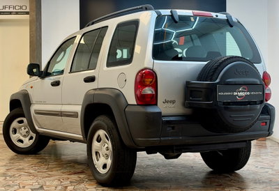 Jeep Cherokee 2.5 CRD Sport (7)