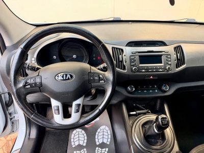 Kia Sportage 1.7 CRDI VGT 2WD Active (13)