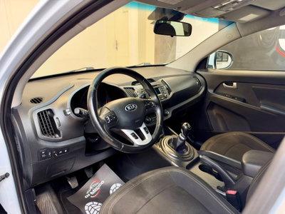 Kia Sportage 1.7 CRDI VGT 2WD Active (9)