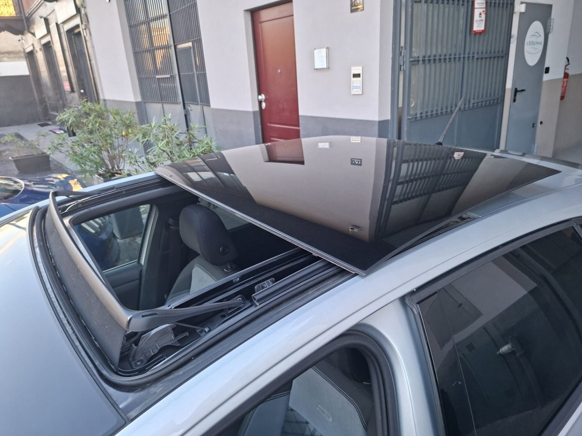 Volkswagen Taigo 1.5 tsi R-Line 150cv dsg (7)