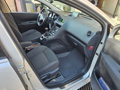 Peugeot 5008 BlueHDi 120 S&S Allure (8)
