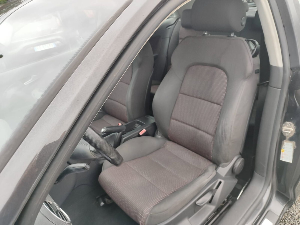 Audi A3 1.6 16V FSI Ambition (12)