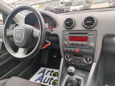 Audi A3 1.6 16V FSI Ambition (14)