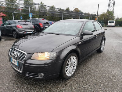 Audi A3 1.6 16V FSI Ambition (2)