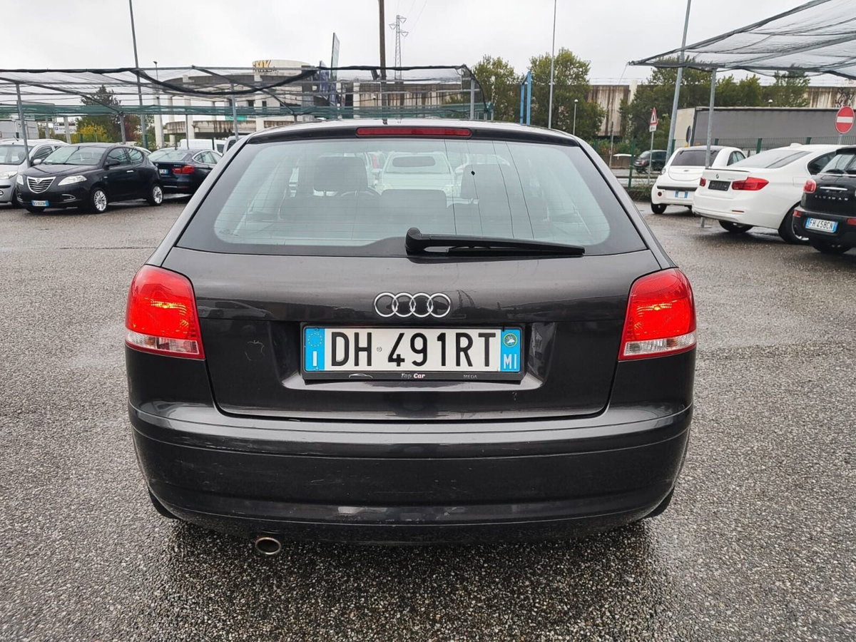Audi A3 1.6 16V FSI Ambition (5)