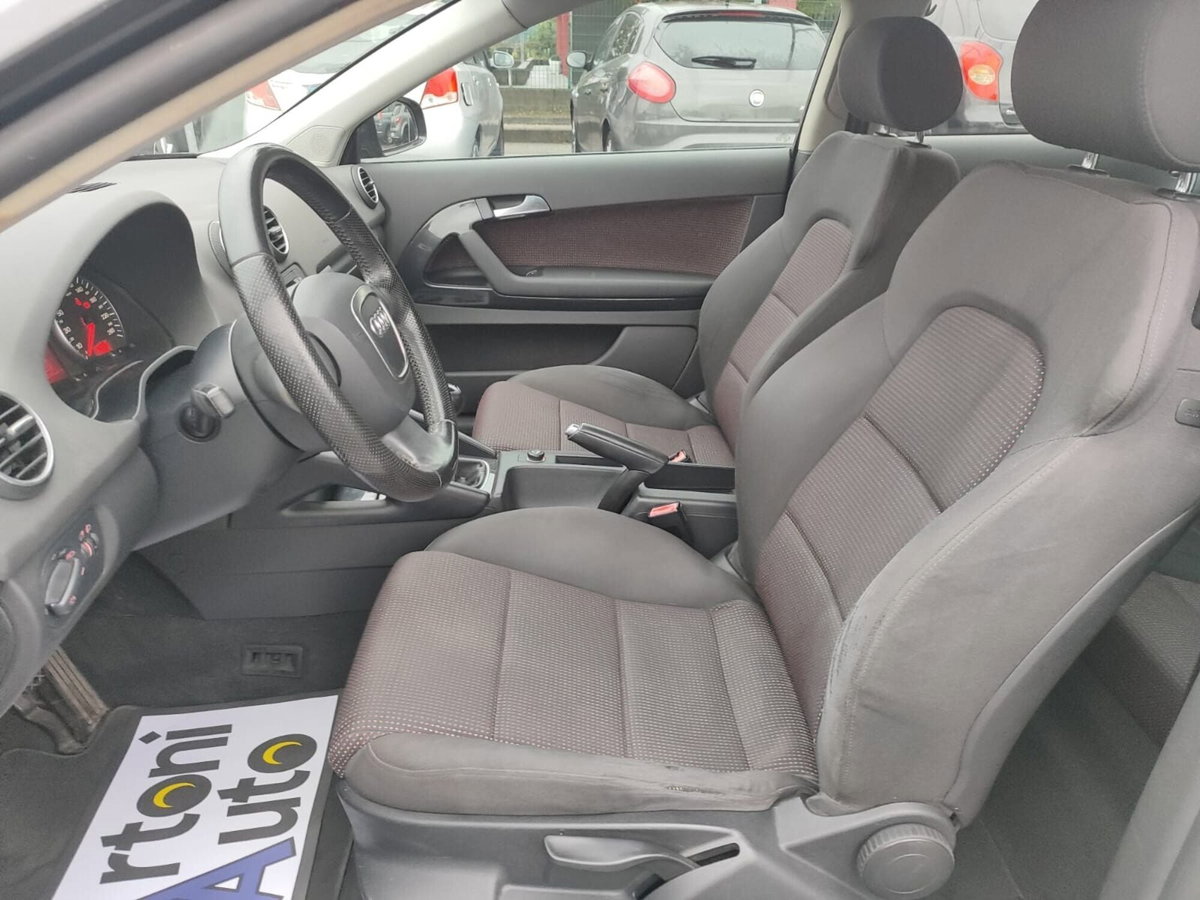 Audi A3 1.6 16V FSI Ambition (9)