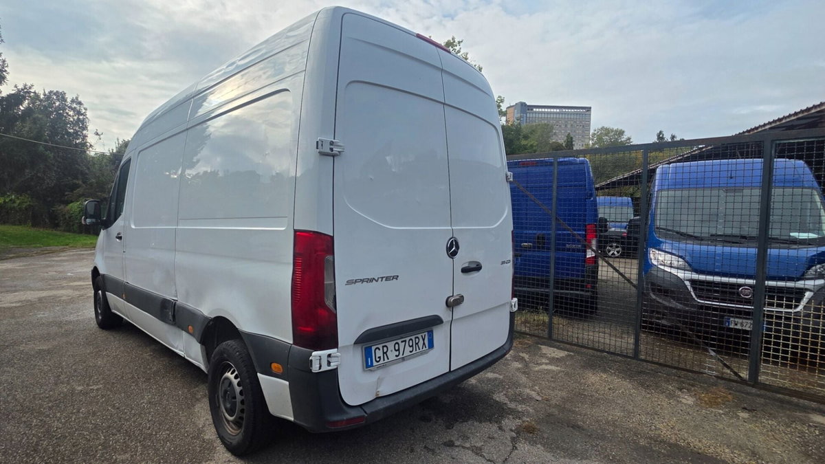 Mercedes-Benz Sprinter F39/35 311 CDI FWD TA Furgone (6)