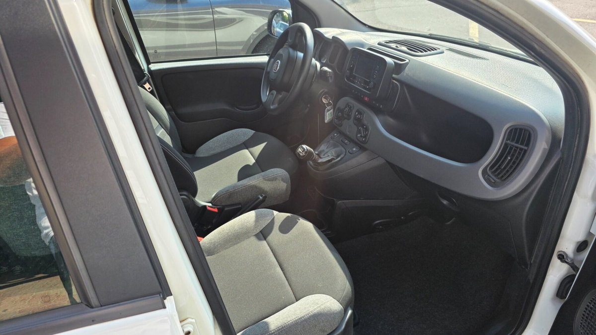 Fiat Panda 1.0 FireFly S&S Hybrid City Cross (7)