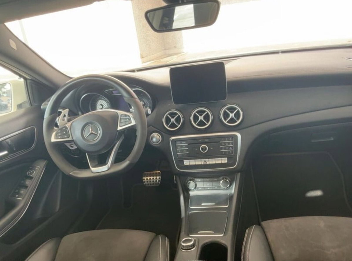 Mercedes-Benz Classe A 180 d Automatic Premium (11)