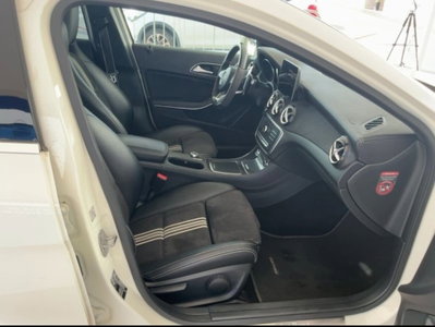 Mercedes-Benz Classe A 180 d Automatic Premium (9)